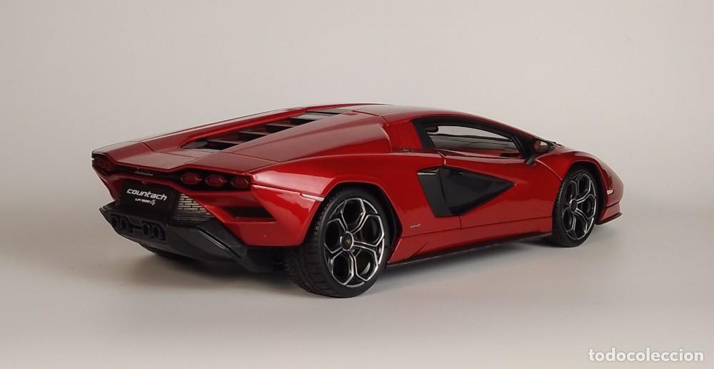 Coches a escala: LAMBORGHINI COUNTACH LP800-4 2022 - Foto 6