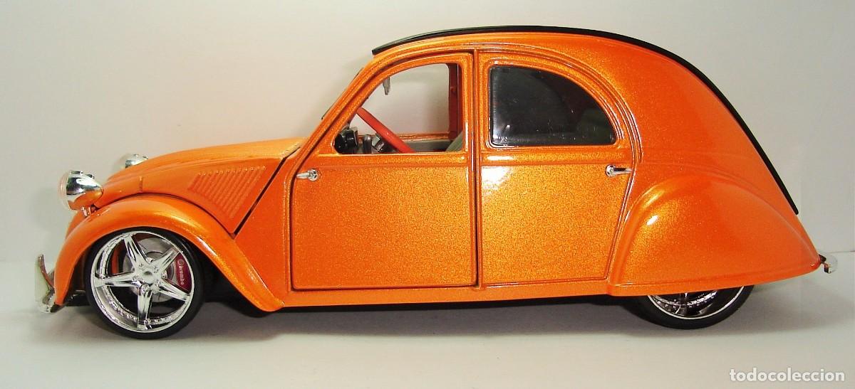Coches a escala: CITROEN 2CV NARANJA CUSTOM MAISTO ESCALA 1:18