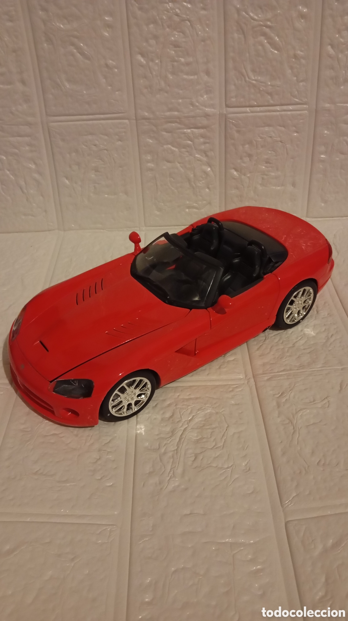 Coches a escala: Dodge viper 1/18 hot wheels