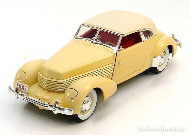 Coches a escala: Cord 810 1936 escala 1/18 de Signature Models