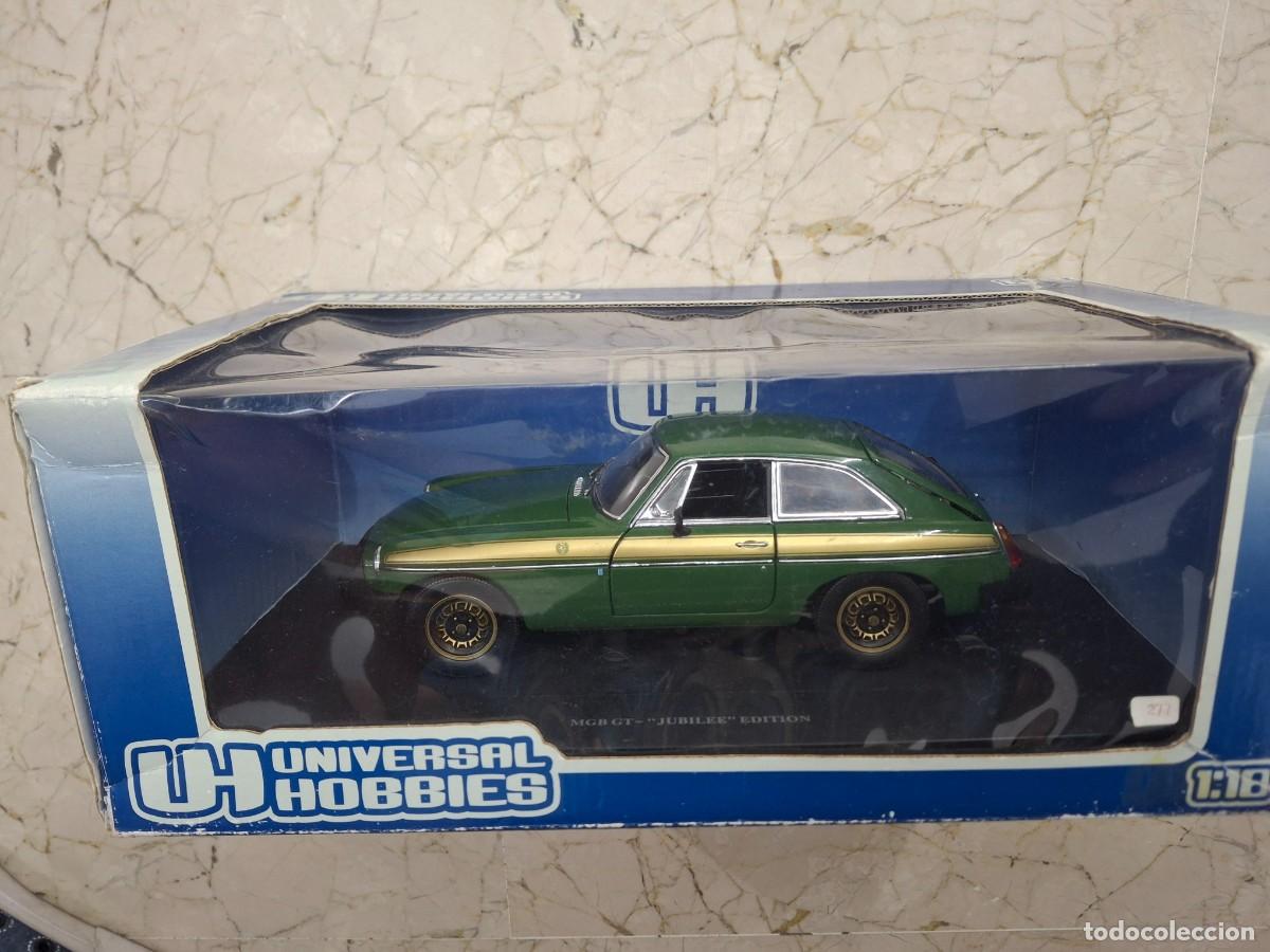 Coches a escala: Coche cl&aacute;sico MGB GT &rdquo;jubilee&rdquo; edition 1/18 de Universal Hobbies