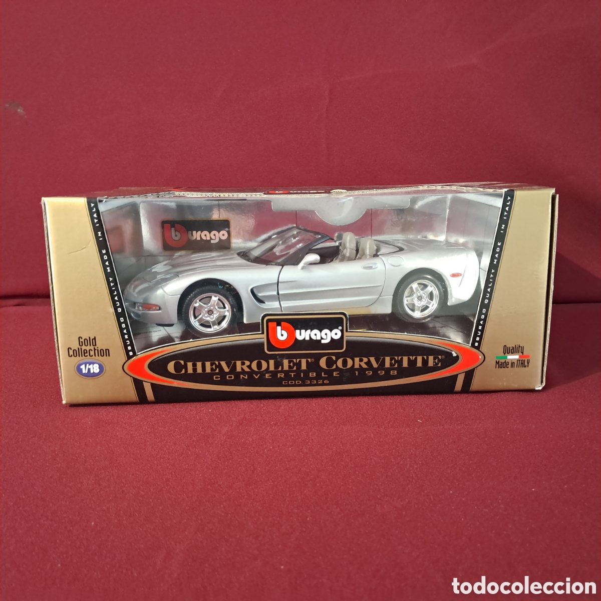 Coches a escala: Antiguo Chevrolet Corvette Convertible, escala 1/18 serie Gold Collection de bBurago, A&ntilde;o 1998