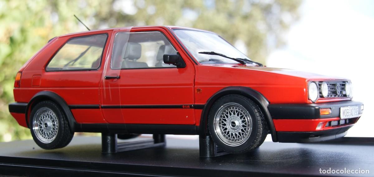 Coches a escala: VW GOLF GTI G60 escala 1/18 de solido en su caja