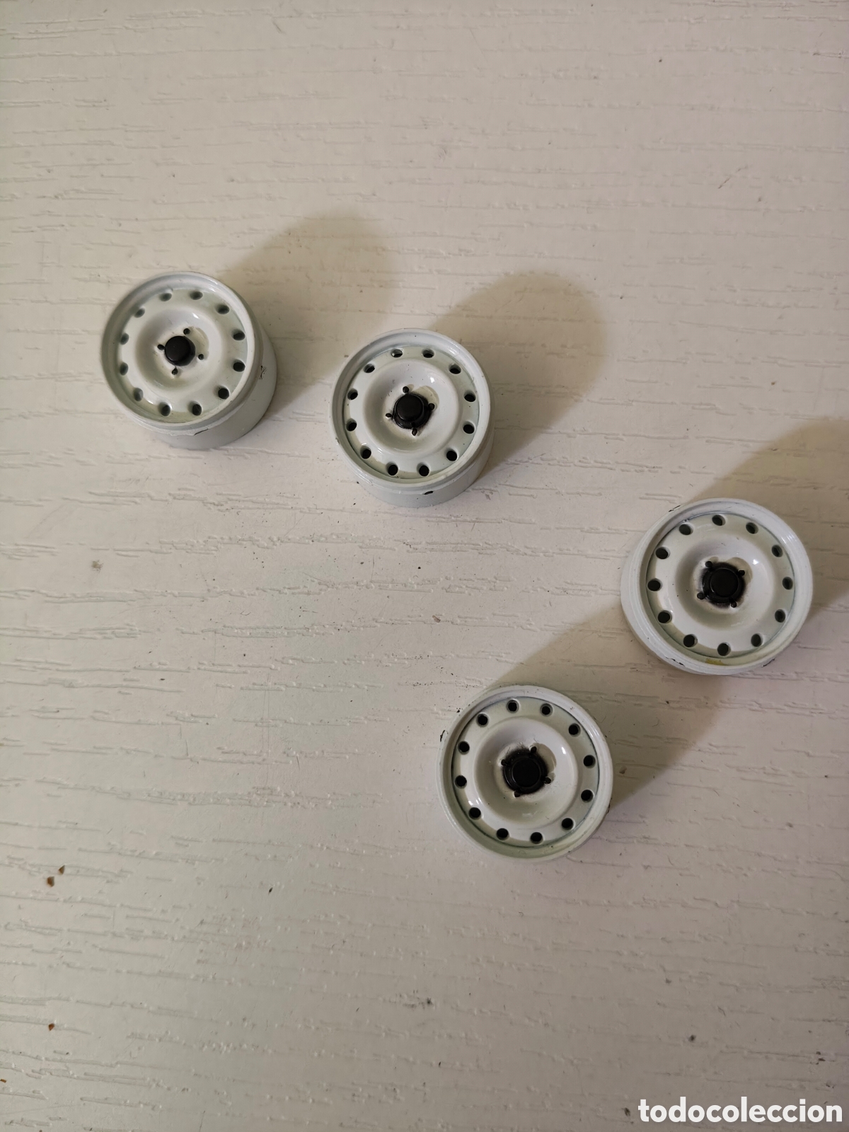 Coches a escala: Llantas Peugeot 106 Otto mobile 1/18