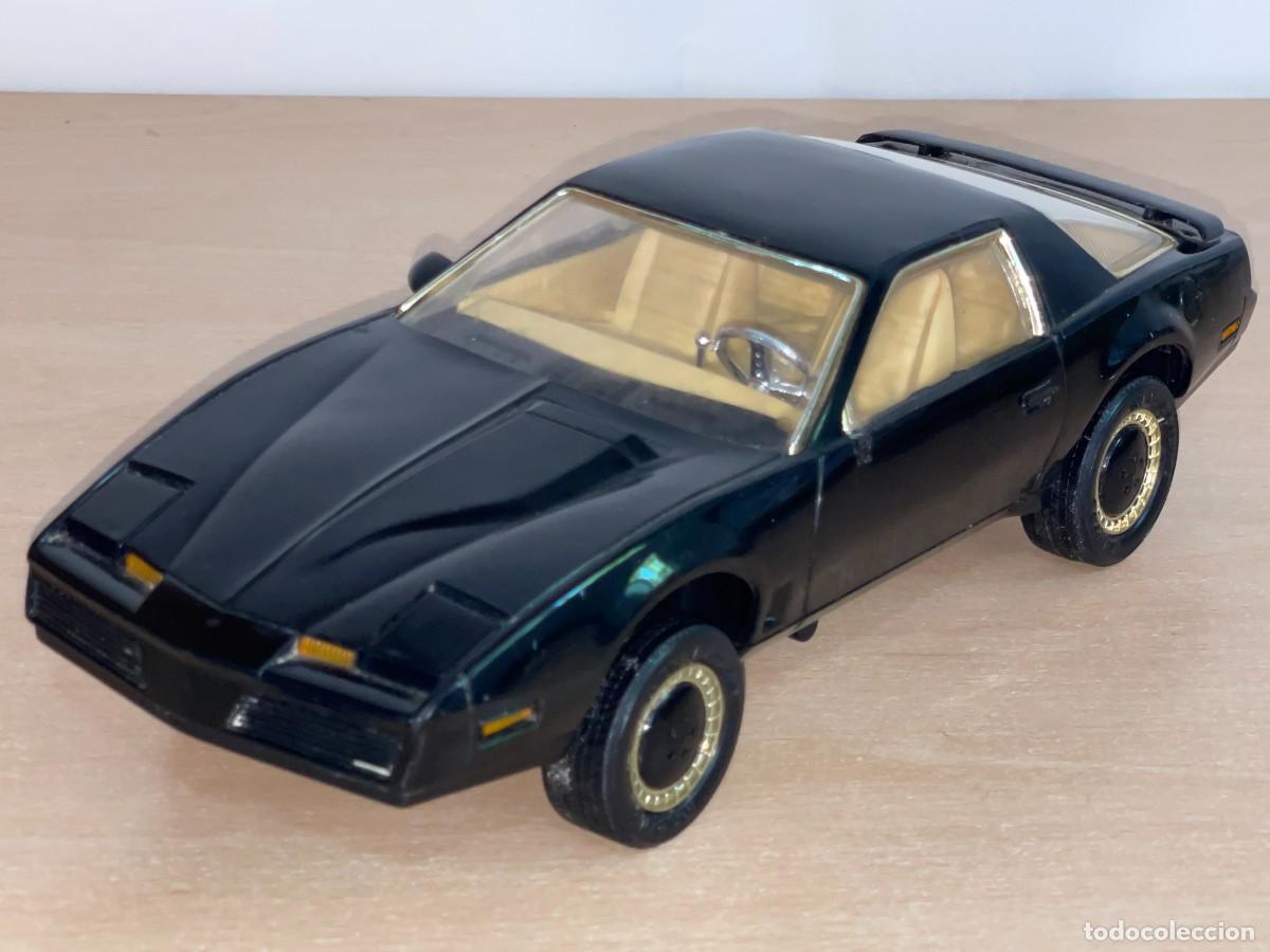 Coches a escala: New Bright Pontiac Firebird Trans Am 1979 Made in Hong Kong el&eacute;ctrico salva obst&aacute;culos a&ntilde;os 80 1:18