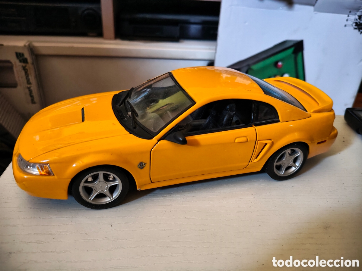 Coches a escala: Maisto 1/18 Ford Mustang GT de 1999