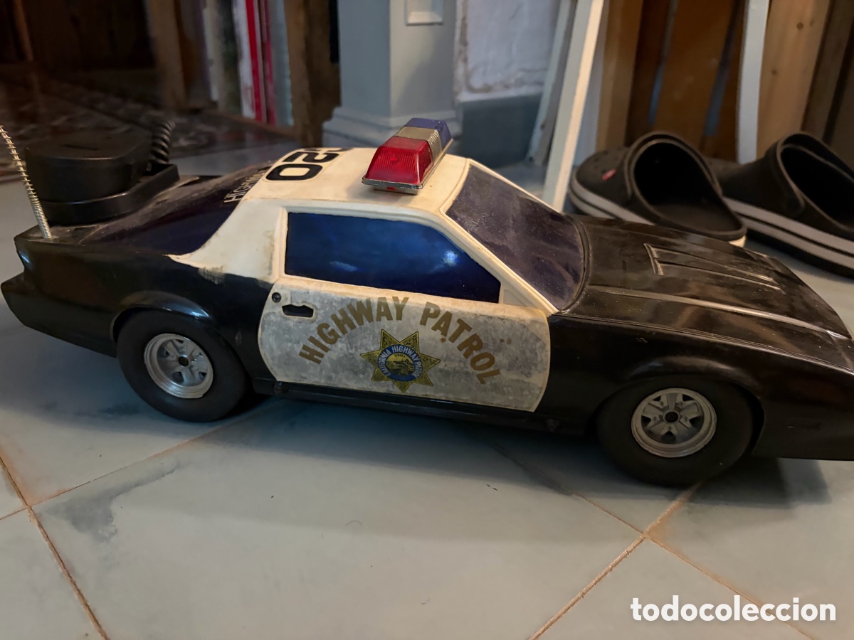 Coches a escala: Antiguo coche patrulla a&ntilde;os 80, 43 cm