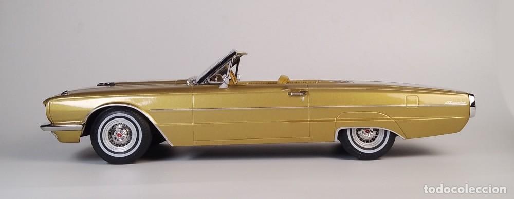 Coches a escala: Ford Thunderbird Convertible 1966 - Foto 3