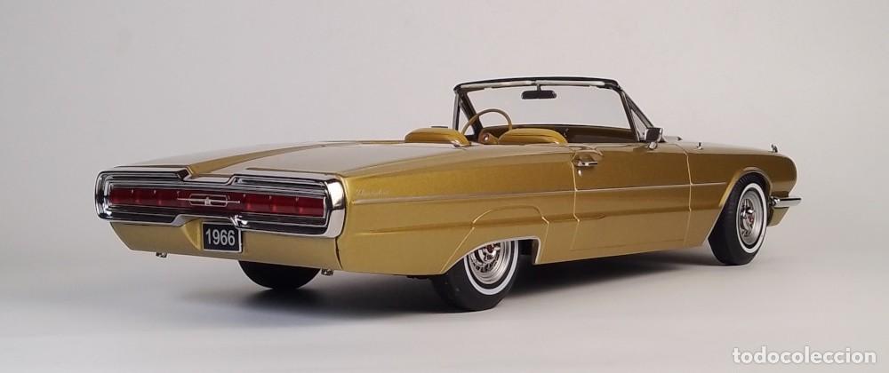 Coches a escala: Ford Thunderbird Convertible 1966 - Foto 6