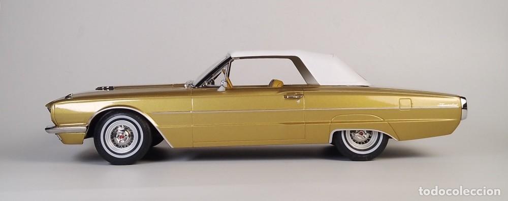 Coches a escala: Ford Thunderbird Convertible 1966 - Foto 10