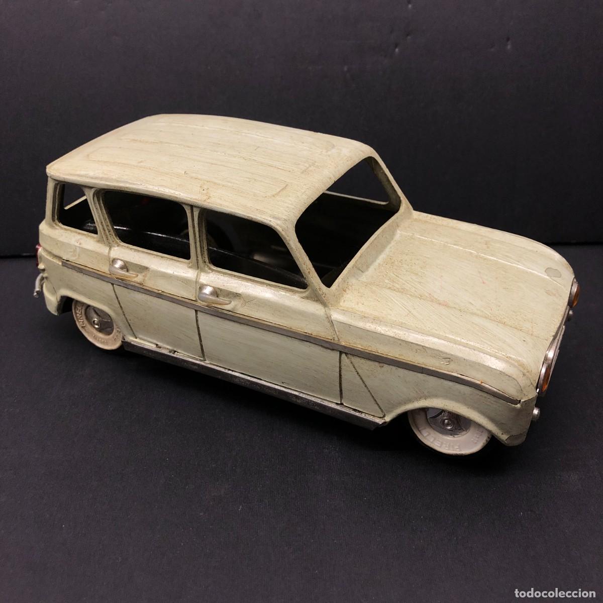 Coches a escala: COCHE DE JUGUETE - RENAULT 4L - JUGUETES RICO - ESCALA 1:18 / 16