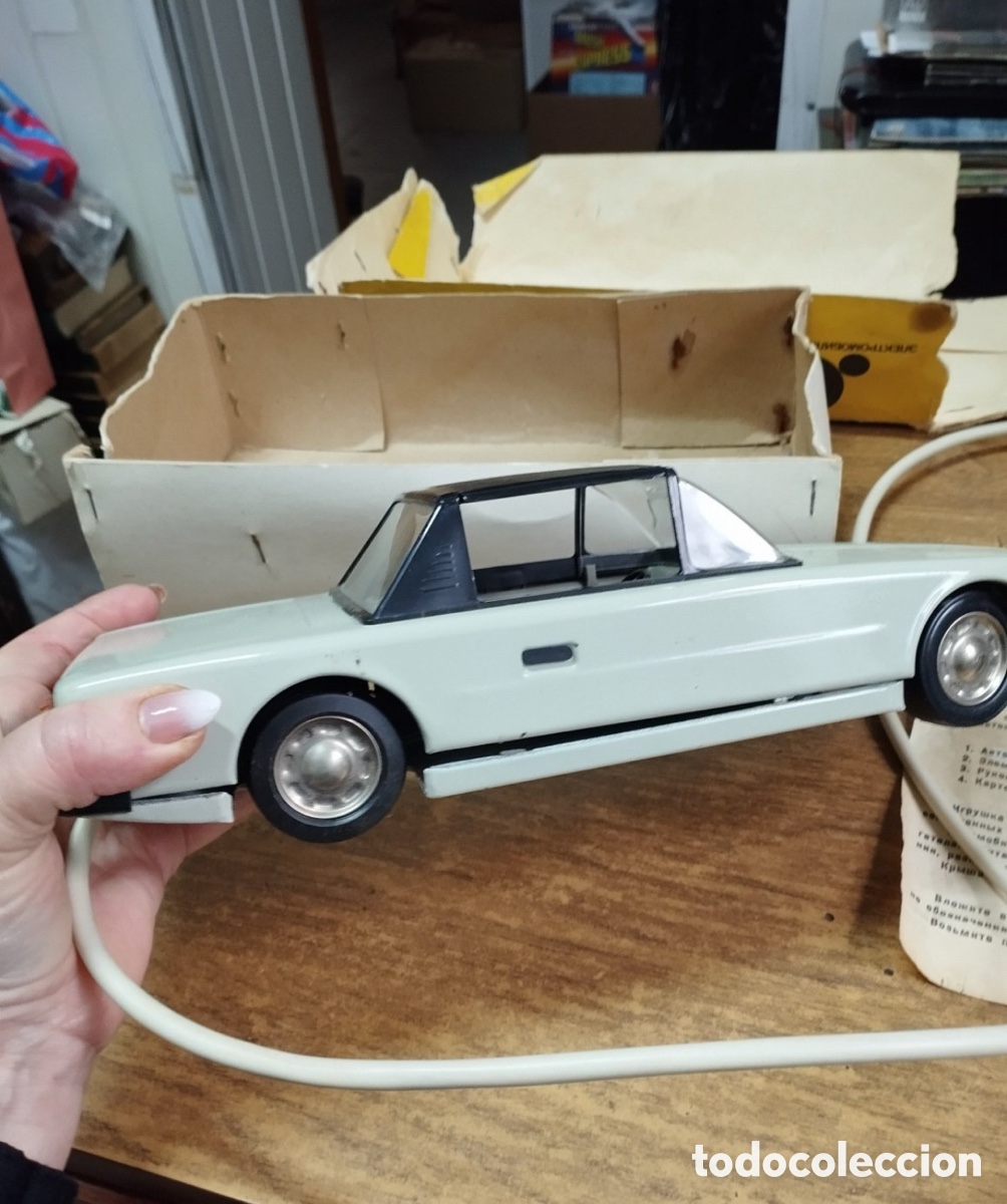 Coches a escala: Coche el&eacute;ctrico Vintage USSR &rdquo;Sport&rdquo; 1984 - 30 cm con caja original - Coche de juguete⁠