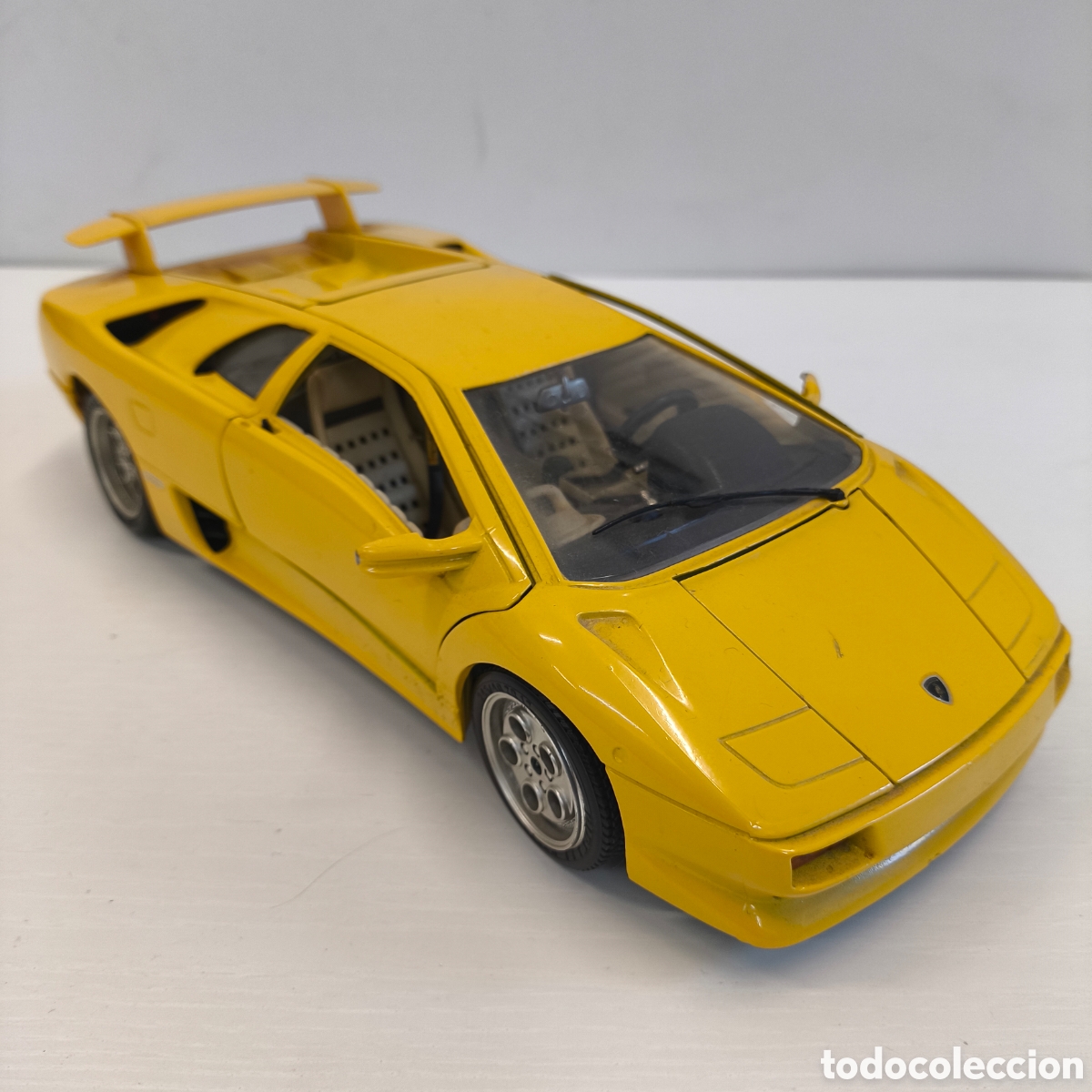 Coches a escala: Lamborghini Diablo Burago 1/18