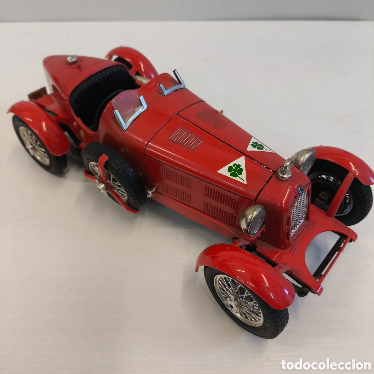 Coches a escala: Alfa Romeo 2300 Monza. Burago 1/18