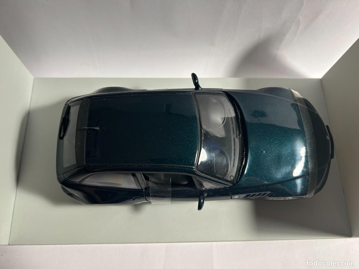 Coches a escala: BMW Z4 de UT Models 1:18 - Foto 3