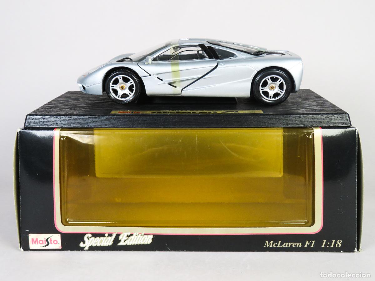 Coches a escala: McLaren F1 1993 Maisto color gris met&aacute;lico 1/18 nuevo