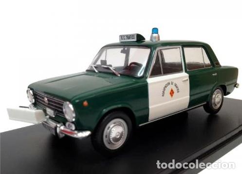 Coche clásico Seat 124 D Guardia Civil Radar, año 1973 (Escala 1:24) IXO, 124D, tráfico, policía