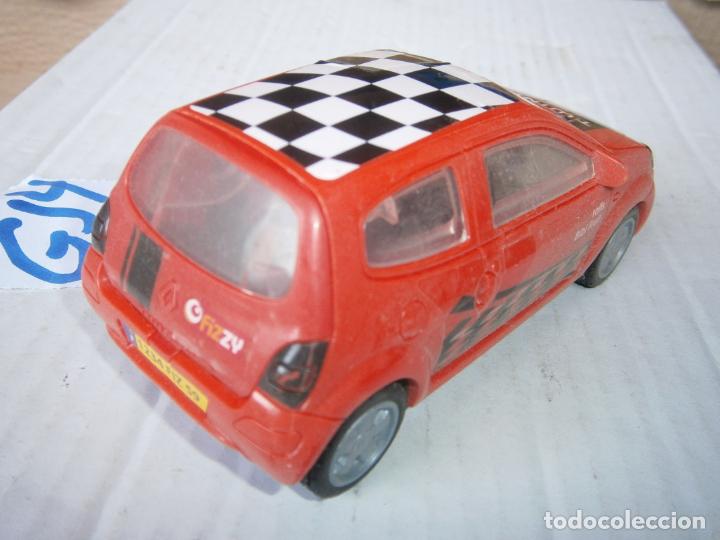 Coches a escala: COCHE RENAULT TWINGO CANDY - Foto 3