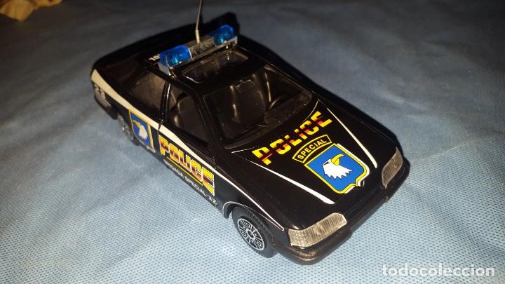 Coches a escala: COCHE FORD DE GUILOY - ESCALA 1/24 - 17CM