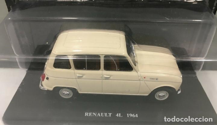 Voiture Miniature Renault 4 de 1964 Blanc 1/24 en Métal 4L R4