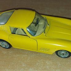 Châssis inférieur miniature Ferrari 275 GTB 4 1966 1/24 Burago #A25 Châssis inférieur miniature Ferrari 275 GTB 4 1966 1/24 Burago #A25