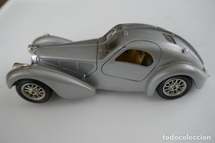 Coches a escala: BURAGO BUGATTI ATLANTIC 1936 - Foto 1