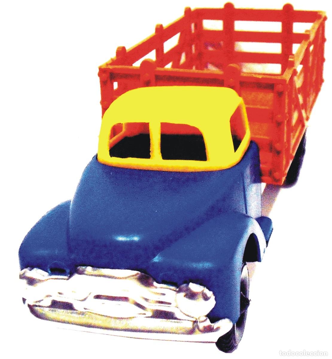 Coches a escala: Camion de remolque en plastico e hojalata - Foto 2
