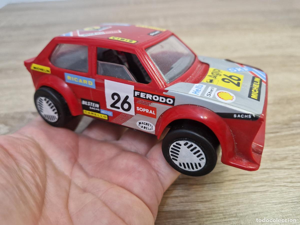 antiguo coche volkswagen golf Gti Gozan escala 1/24 juguete juego rally rallie