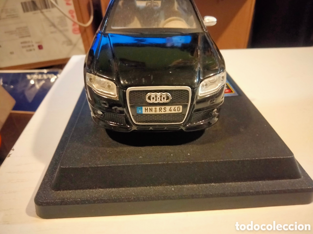 Coches a escala: Bburago 1/24 Audi RS4 - Foto 3