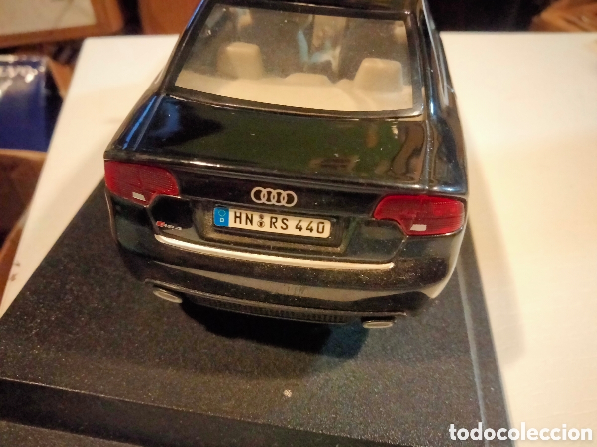 Coches a escala: Bburago 1/24 Audi RS4 - Foto 4