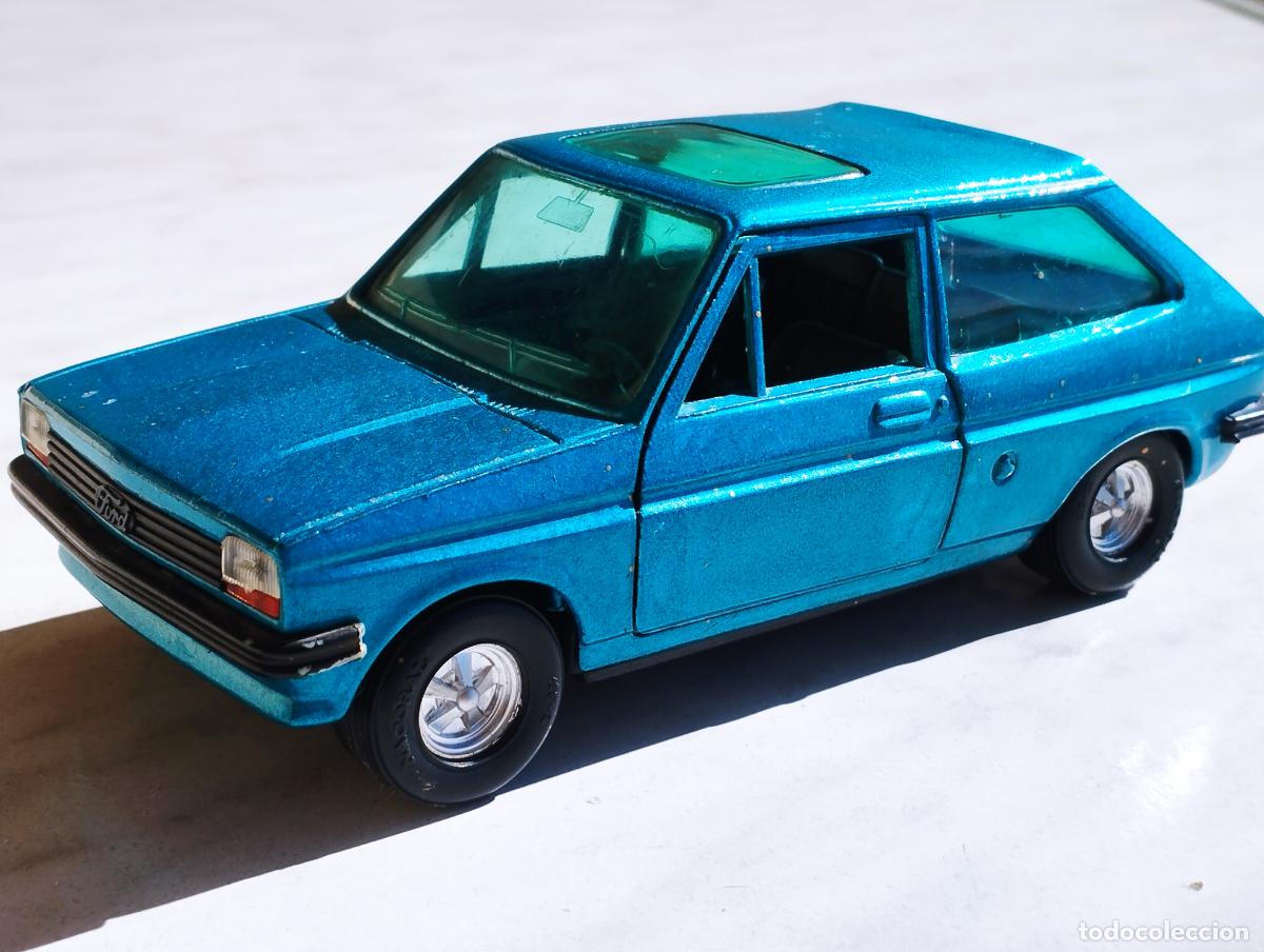 Model Cars: FORD FIESTA MK1 DE NACORAL INZAPLAS INTERCARS ESCALA 1,24 AZUL METALIZADO