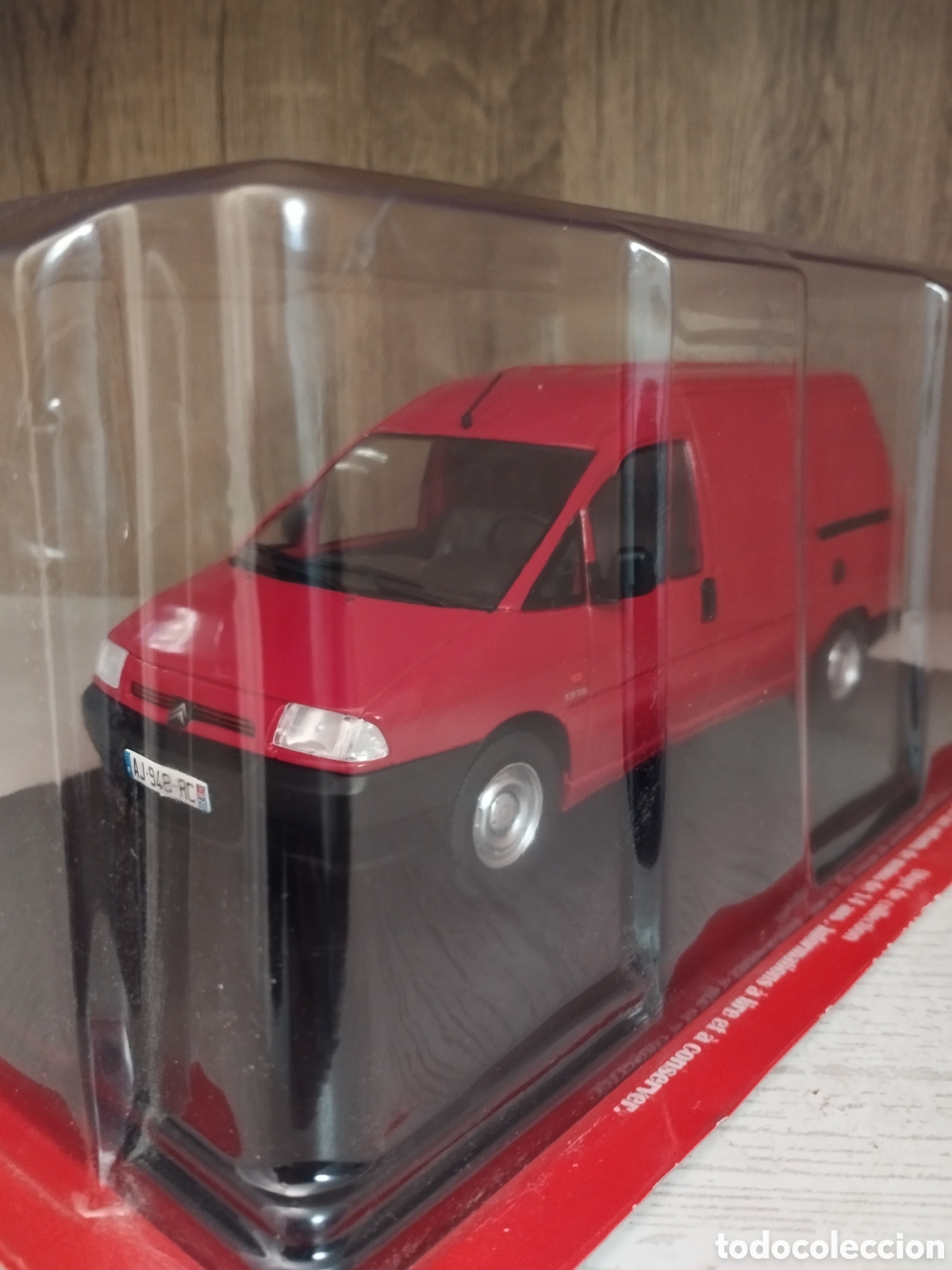 Coches a escala: CITRO&Euml;N JUMPY HACHETTE