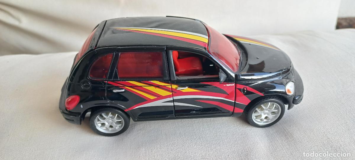 Auto in scala: Coche Chrysler Pt Cruiser. Burago. Escala 1/24. Daimler Chrysler 2003.
