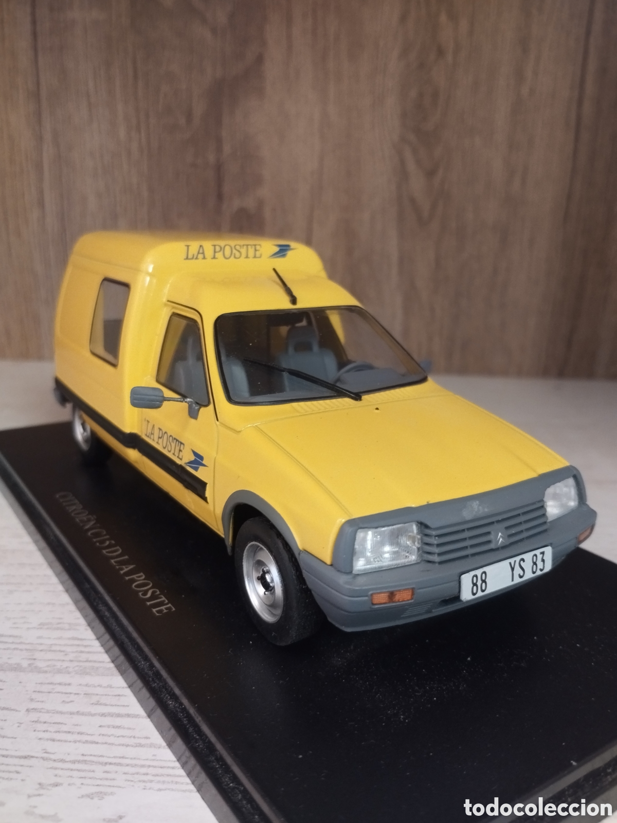 Coches a escala: CITRO&Euml;N C15 LA POSTE HACHETTE