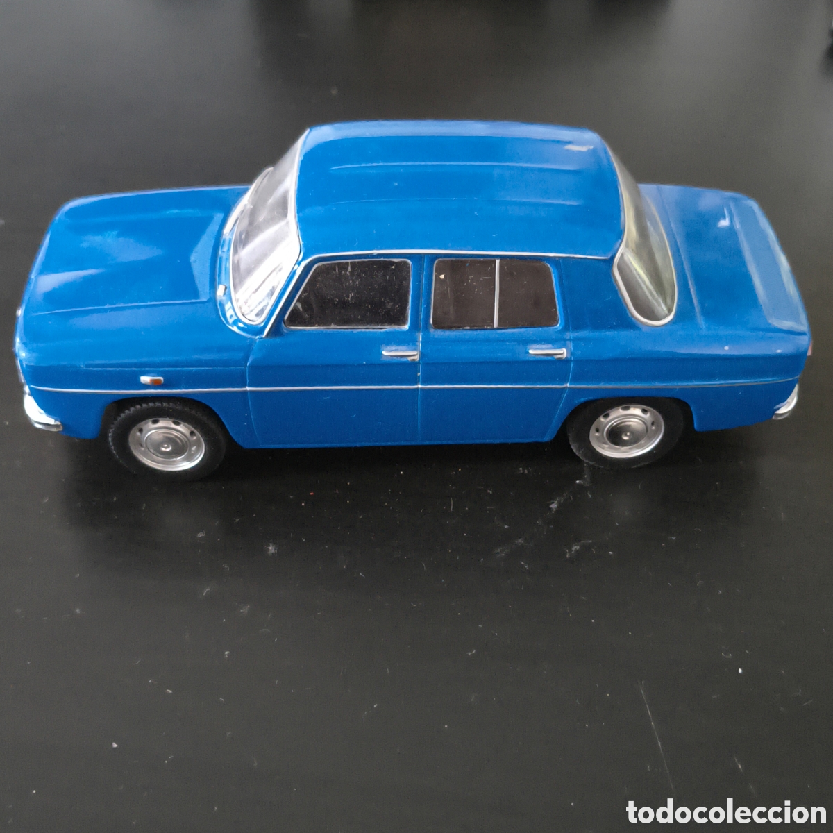 Coches a escala: Coche de hojalata, Renault 8 TS