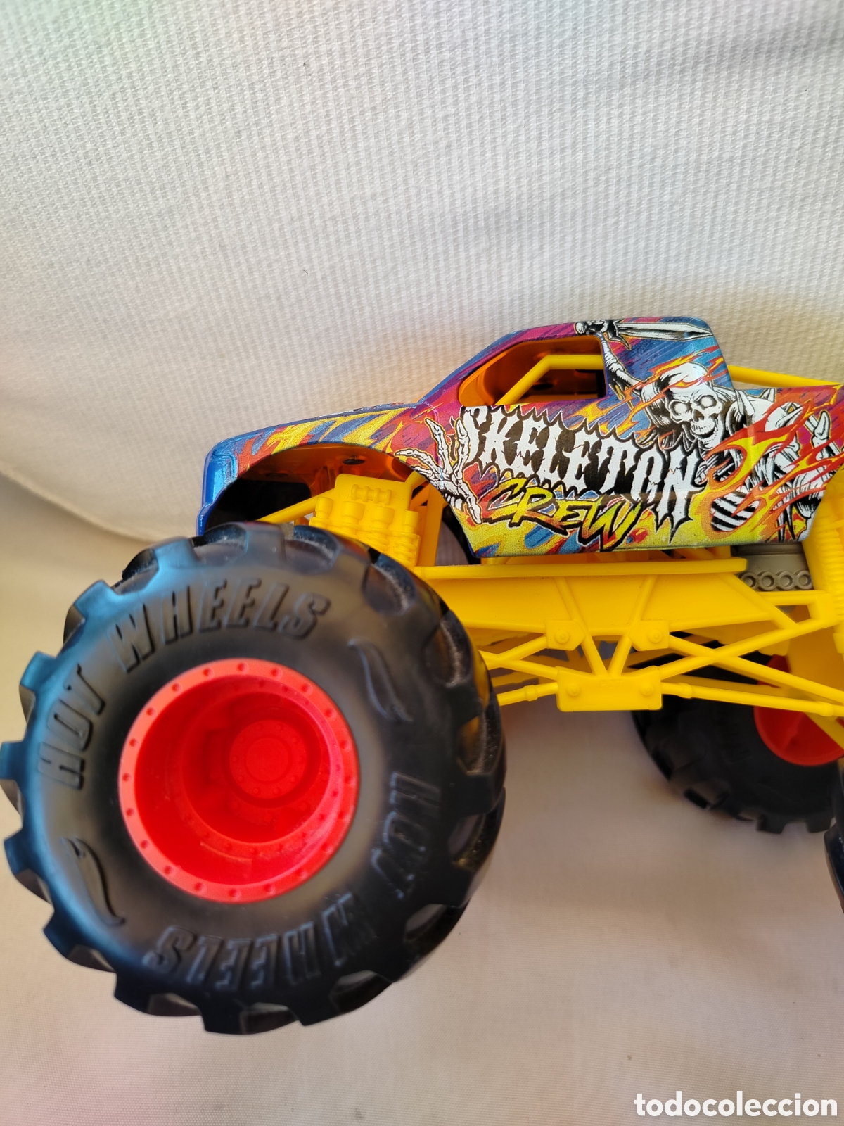Coches a escala: Hot Wheels 1:24 Skeleton - Foto 3