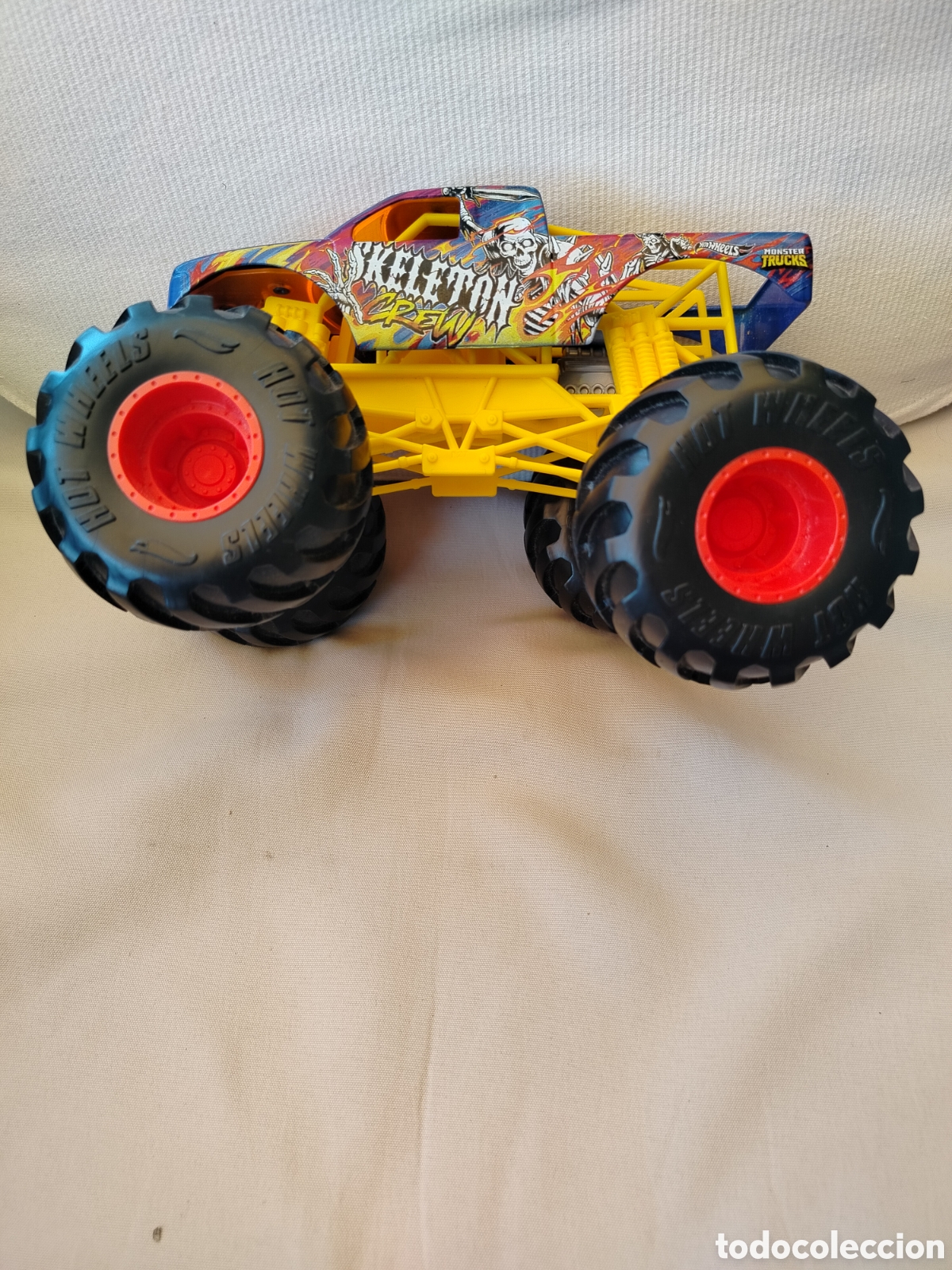 Coches a escala: Hot Wheels 1:24 Skeleton - Foto 1