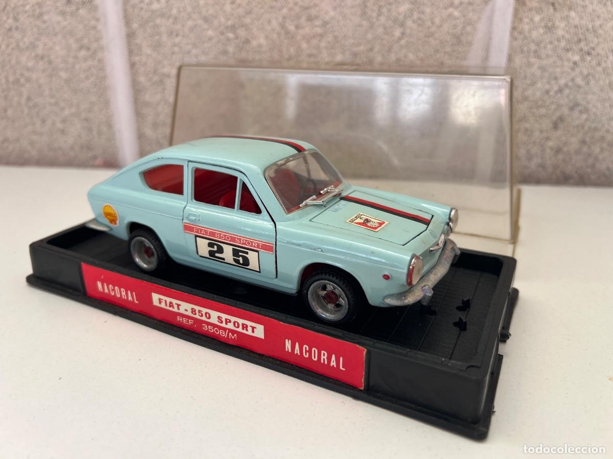 Auto in scala: FIAT SEAT 850 COUPE NACORAL ESCALA 1/24 METAL