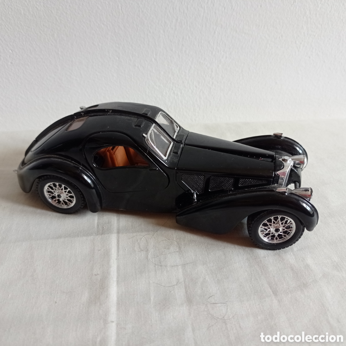 Coches a escala: BUGATTI ATLANTIC (1936). BURAGO, 1/24 - Foto 3
