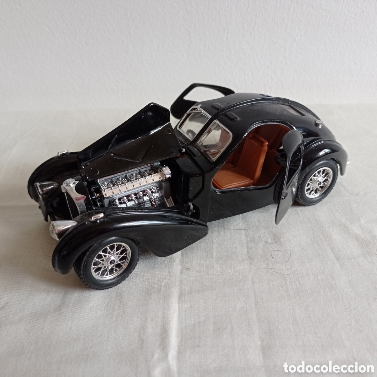 Coches a escala: BUGATTI ATLANTIC (1936). BURAGO, 1/24 - Foto 5