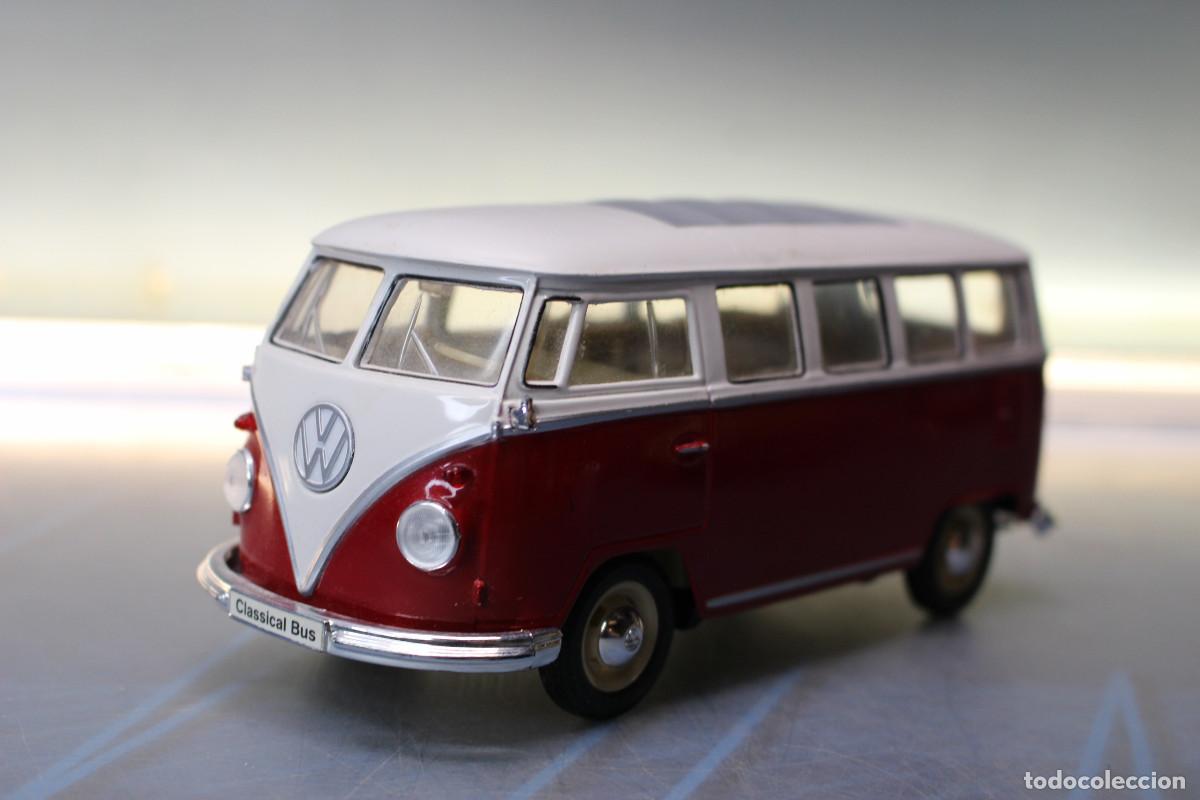 Coches a escala: Furgoneta Volkswagen Microbus de 1962, Welly 2095. 1/24.