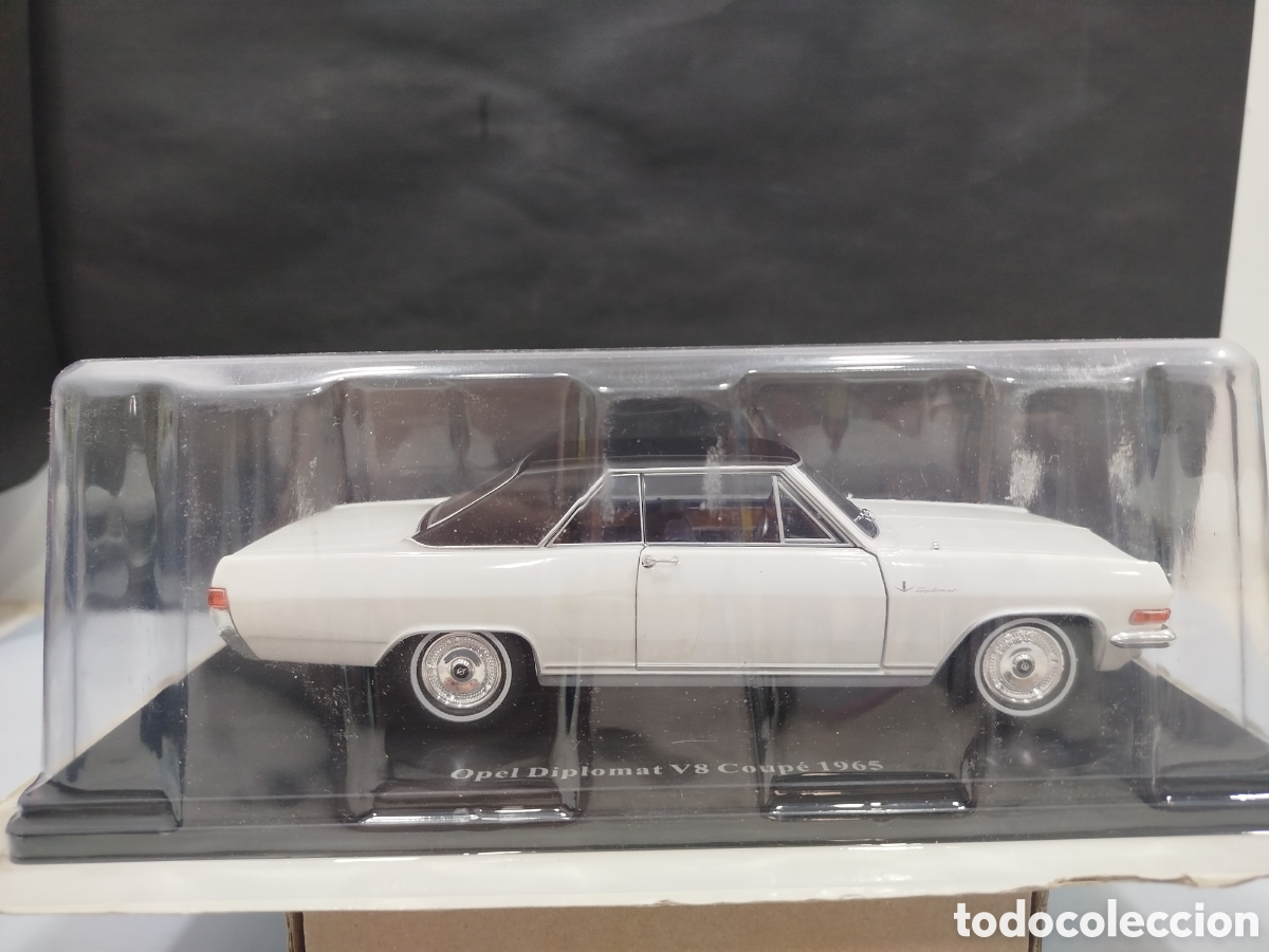Coches a escala: 1:24 Opel Diplomat V8 Coupe 1965 Ixo Hachette 1/24
