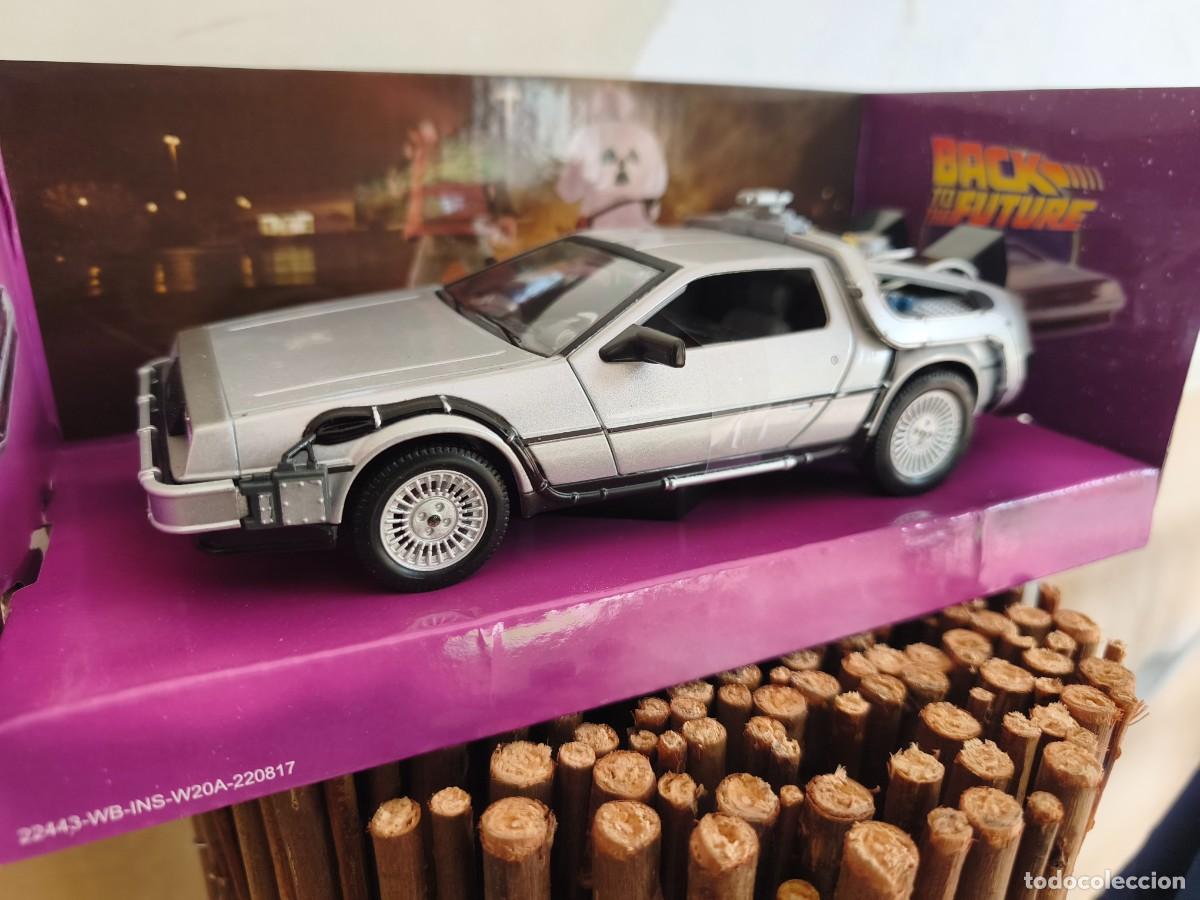 Coches a escala: DMC DeLorean.Regreso al futuro.Back to the Furure. Escala 1/24. Welly. Time Machine.