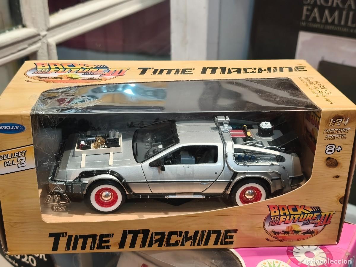 Coches a escala: DMC DeLorean.Regreso al Futuro III. Back to the Future III. Escala 1/24. Welly. Time Machine.