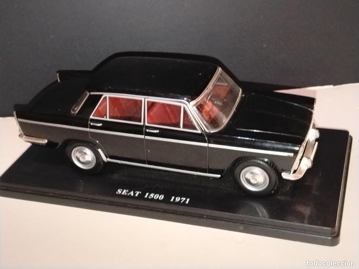 Modellautos: COCHE SEAT 1500 DE 1971 CL&Aacute;SICODE LA AUTOMOCI&Oacute;N ESPA&Ntilde;OLA (ESCALA 1/24)