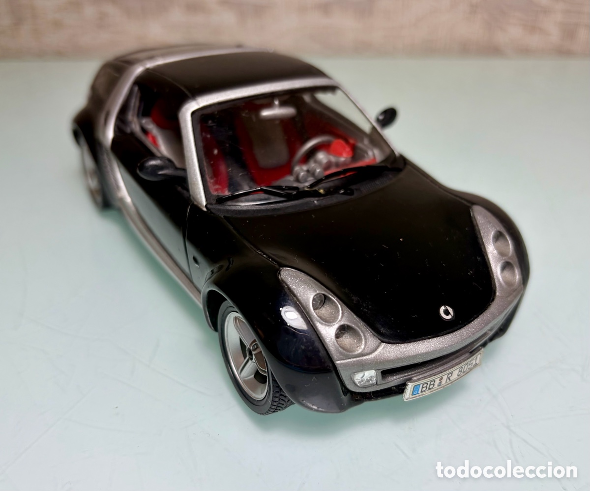 Coches a escala: Coche Smart Roadster de Burago 1:24