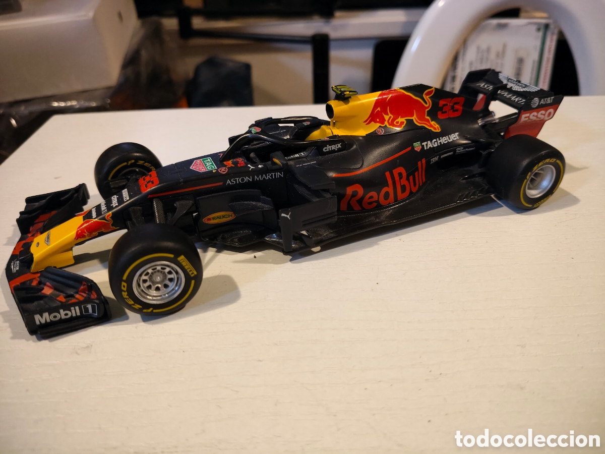 Coches a escala: Bburago 1/24 Aston Mart&iacute;n Red Bull Racing Tag Heuer Rb14