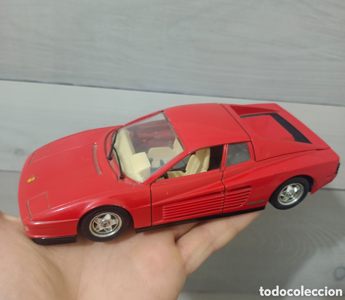 Coches a escala: Ferarri Testarossa rojo Burago 1/24 , 1:24