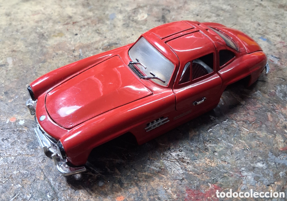 Coches a escala: Mercedes Benz a 1:24 para piezas o reparar