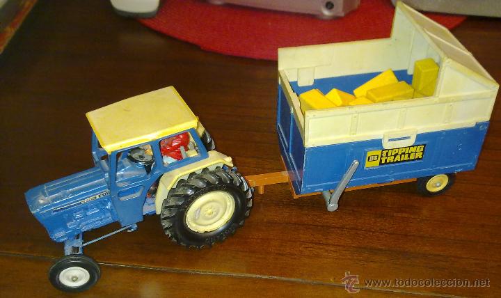 Coches a escala: TRACTOR FORD 6600 CON REMOLQUE, BRITAINS - Foto 1